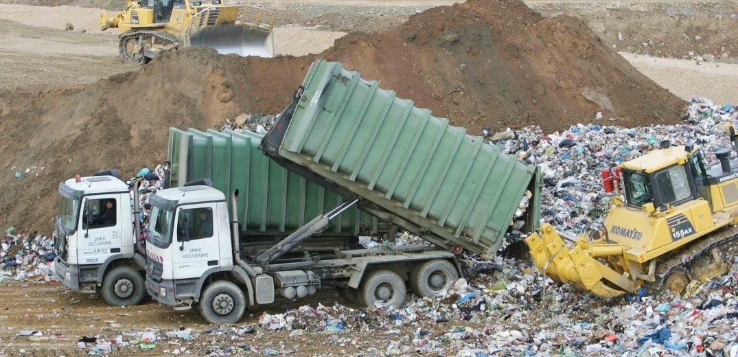 Σε ένα μήνα κατατίθεται στο ΣτΕ η προσφυγή των δήμων για το «χαράτσι» στα σκουπίδια - Σύμμαχός τους η ΚΕΔΕ