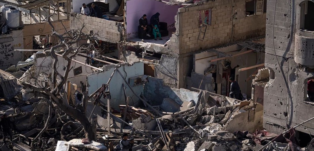 Γάζα: Οικογένεια Παλαιστινίων έχασε 60 μέλη της σε δύο ισραηλινούς βομβαρδισμούς