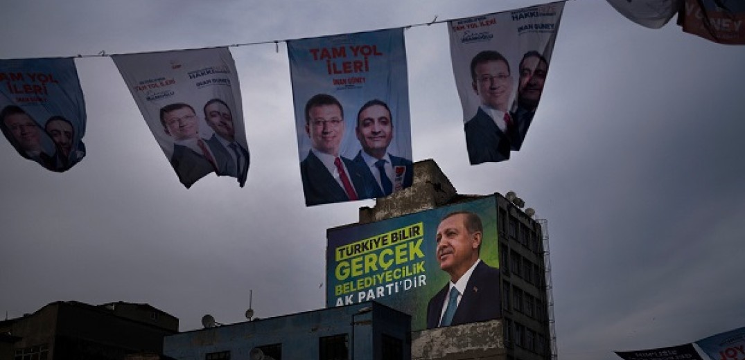 Έκλεισαν οι κάλπες στην Τουρκία - Αγωνία για τα πρώτα αποτελέσματα