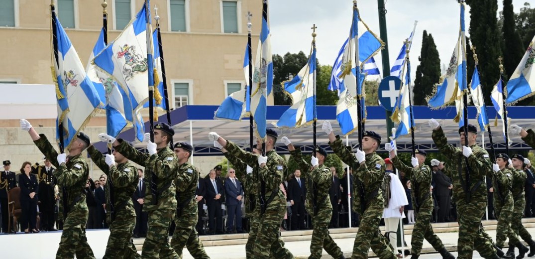 Αθήνα: Ολοκληρώθηκε η μεγάλη στρατιωτική παρέλαση για την 25η Μαρτίου (φωτ.)