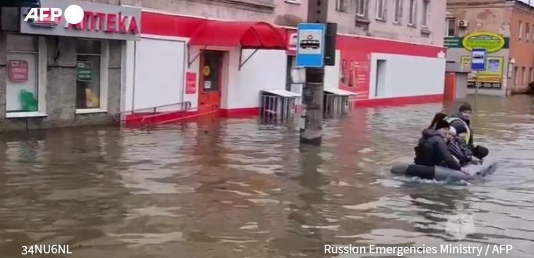 Πλημμύρες στη Ρωσία: Η στάθμη του νερού ανεβαίνει και η πρόβλεψη δεν είναι ευνοϊκή - Δείτε σοκαριστικά βίντεο