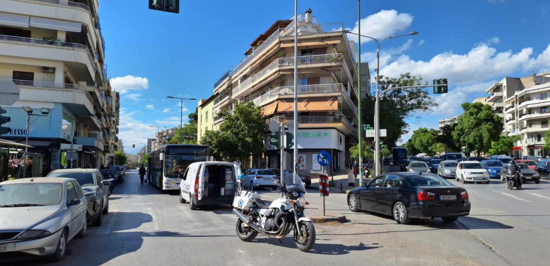 Θεσσαλονίκη: Άνοιξαν οι δρόμοι πέριξ της Παπαναστασίου μετά την ακινητοποίηση λεωφορείου (φωτ.)