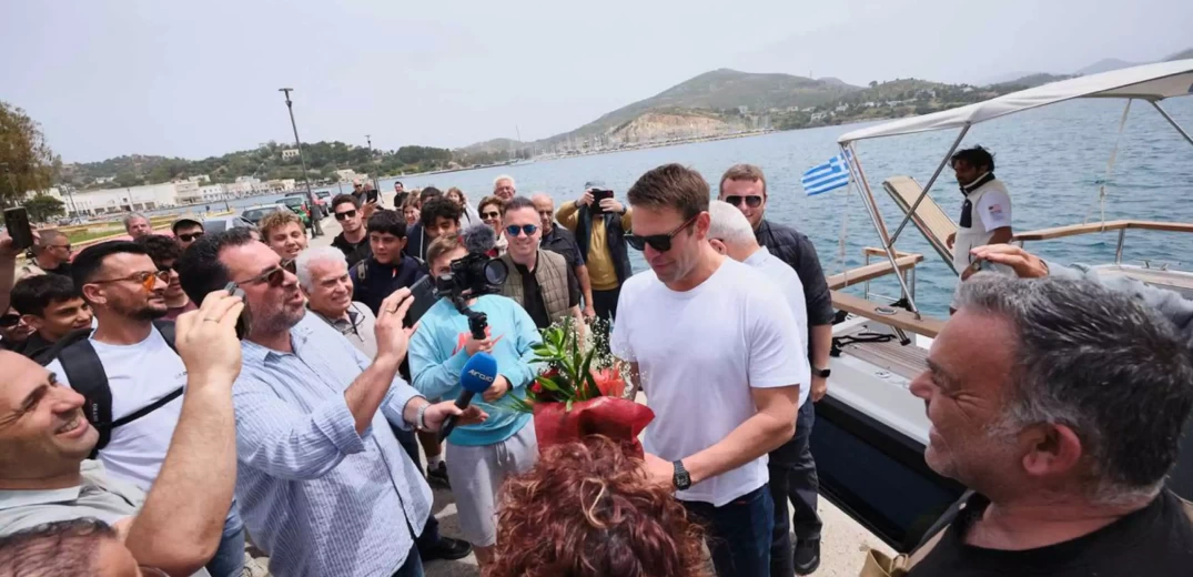 Απόλυτα ικανοποιημένος από την περιοδεία του στα νησιά του Αιγαίου ο Στέφανος Κασσελάκης