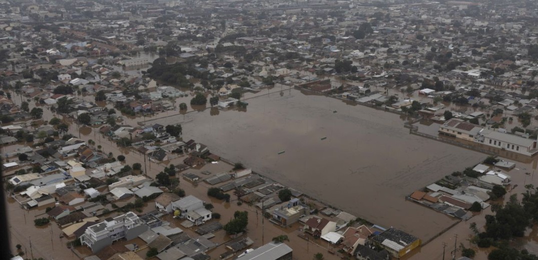 Ανέβηκε στους 100 ο αριθμός των νεκρών από τις πλημμύρες στη Βραζιλία