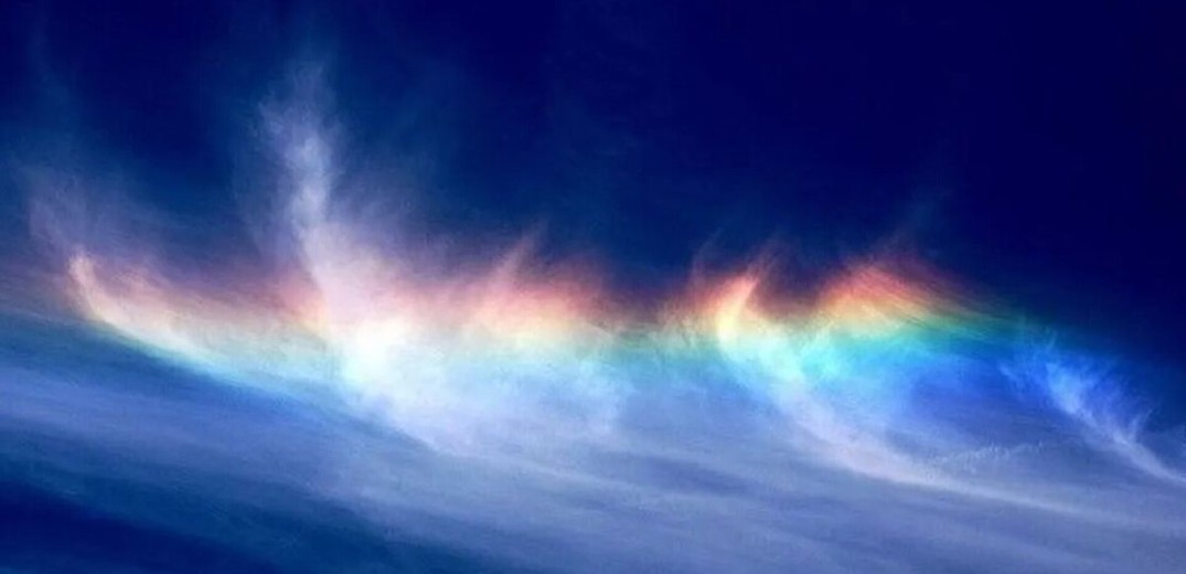«Fire Rainbow»: Ένα σπάνιο φαινόμενο εμφανίστηκε στον ουρανό - Ο Θοδωρής Κολυδάς εξηγεί τι είναι και πως σχηματίζεται