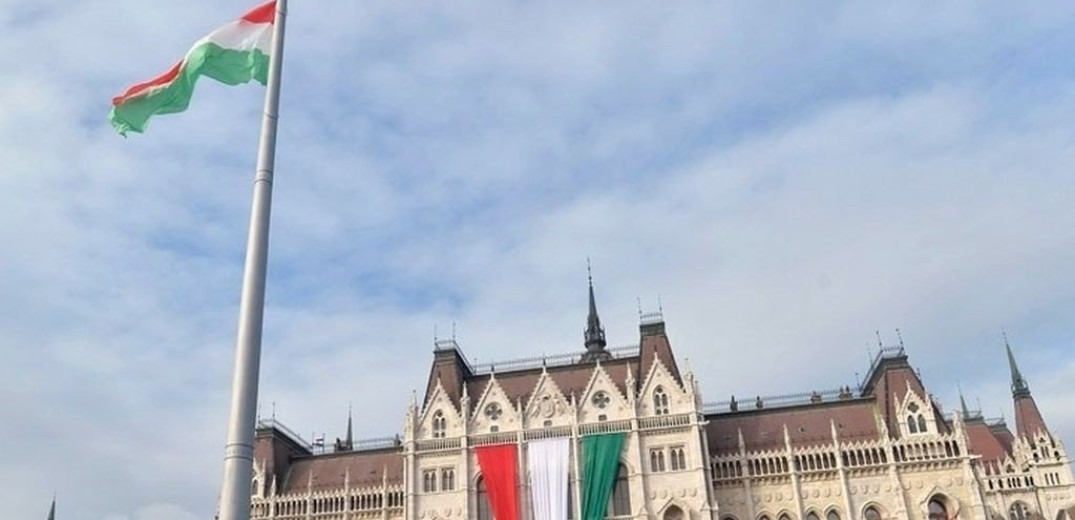 Η Ουγγαρία απειλεί να εμποδίσει τη νέα δέσμη κυρώσεων της ΕΕ στη Ρωσία