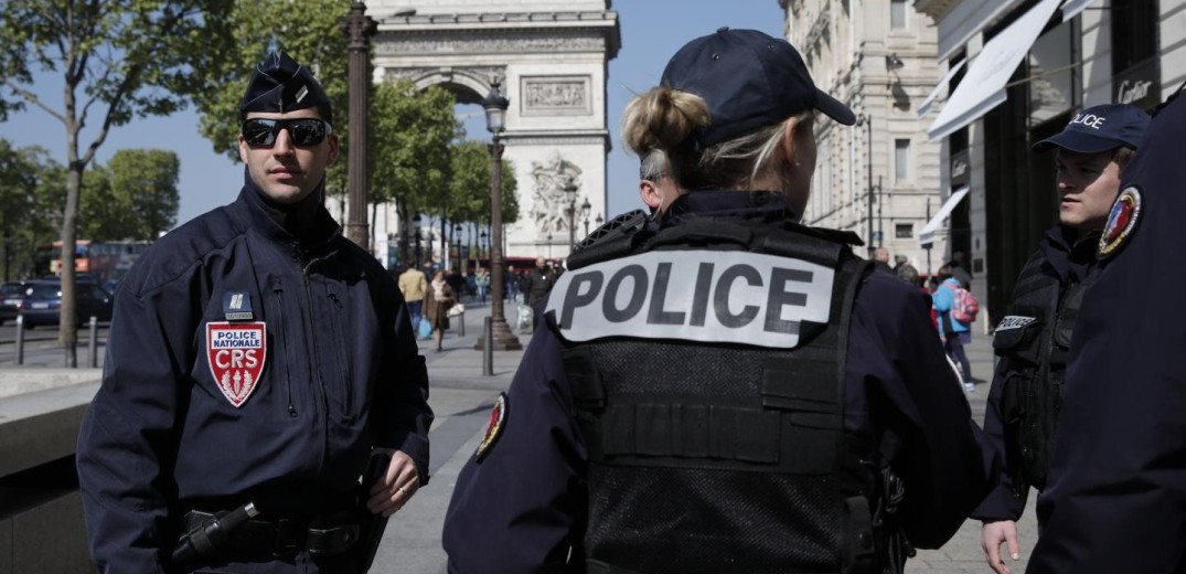 Γαλλία: Σοβαρά τραυματίες από πυροβολισμό μέσα σε αστυνομικό τμήμα του Παρισιού δυο αστυνομικοί (βίντεο)