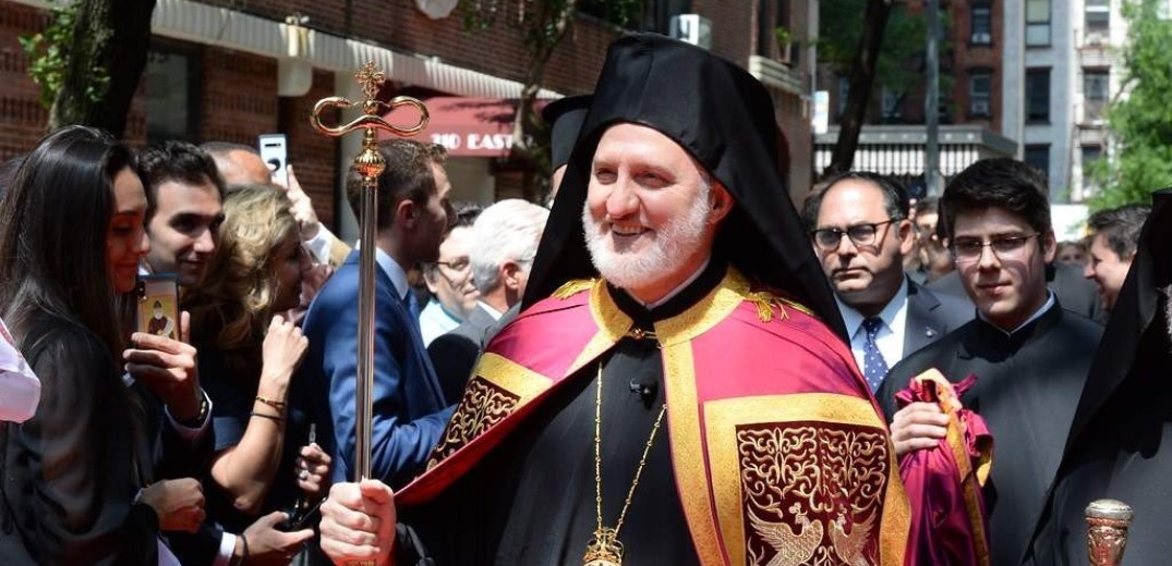 Αρχιεπίσκοπος Αμερικής Ελπιδοφόρος:  Οι λεπτές ισορροπίες μιας δεκαήμερης επίσκεψης στο Άγιο Όρος και στη Θεσσαλονίκη