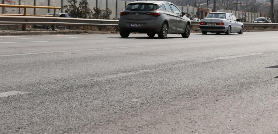 Θεσσαλονίκη: Τροχαίο στην Περιφερειακή με έναν τραυματία 