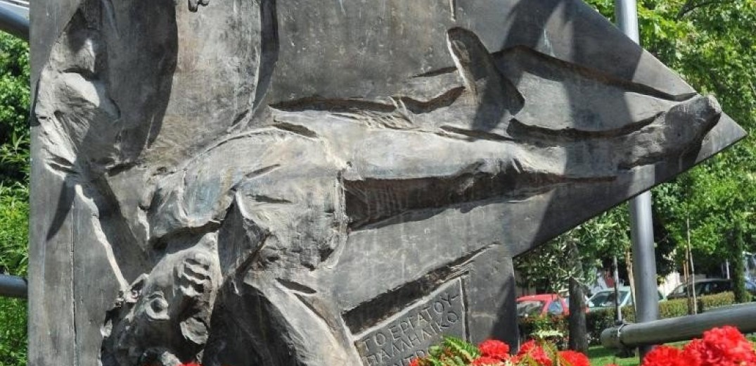 Θεσσαλονίκη: Το ΕΚΘ τιμά τον αιματοβαμμένο Μάη του 1936 με κατάθεση στεφάνων