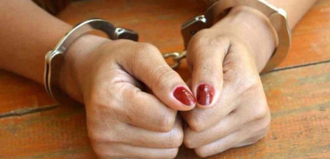 Συνελήφθη οικιακή βοηθός που «ξάφριζε» την αφεντικίνα της στη Θεσσαλονίκη