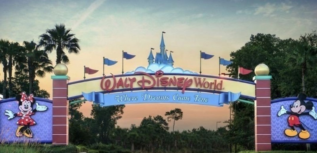 Η Walt Disney απολύει 28.000 εργαζομένους στα θεματικά της πάρκα