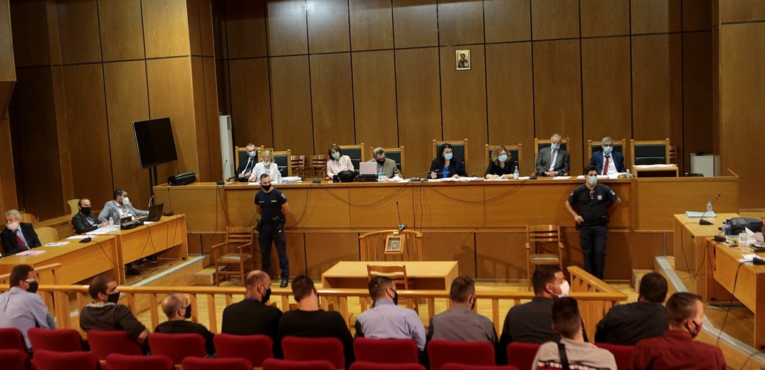 Δίκη Χρυσής Αυγής: Με τις αγορεύσεις της υπεράσπισης των πρώην βουλευτών συνεχίστηκε η διαδικασία 