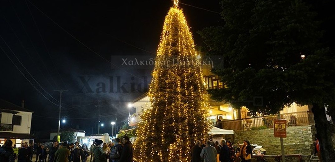 Χαλκιδική: Ο Ταξιάρχης ανάβει το πρώτο Χριστουγεννιάτικο δέντρο της Ελλάδας για το 2023