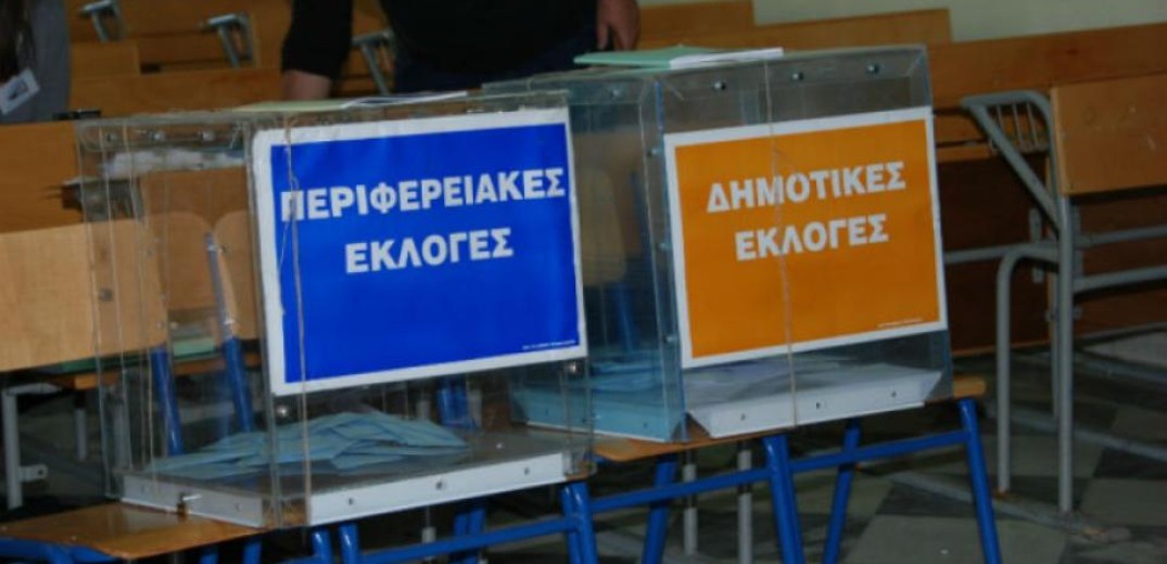 Δημοτικές εκλογές: Εικόνα «καφενείου» εμφανίζει το ΠΑΣΟΚ στη Θεσσαλονίκη. Tου Νίκου Ηλιάδη