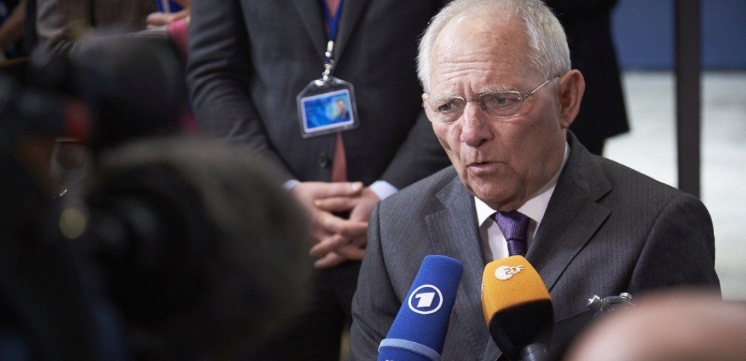 Φαρμακερό σχόλιο της SZ: Ο Σόιμπλε θα είχε τινάξει την ΕΕ στον αέρα με το Grexit