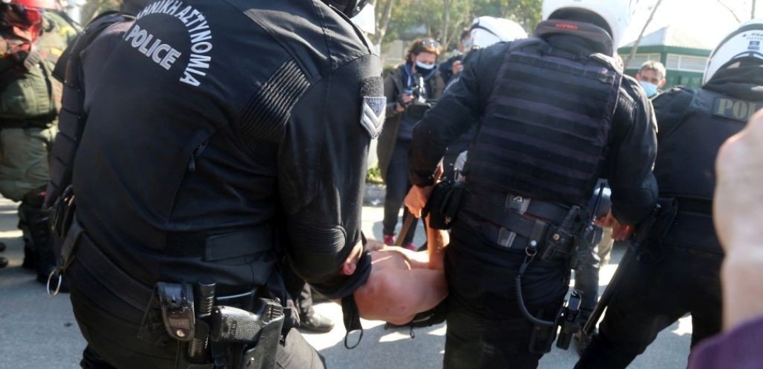 Απορρίφθηκε αίτημα για παρέμβαση του δήμου Θεσσαλονίκης στην αστυνομία για τους προσαχθέντες φοιτητές 