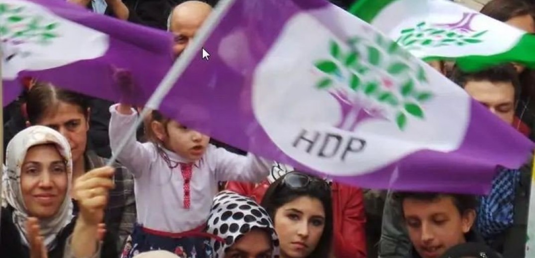 Τουρκία: Ανώτατος εισαγγελέας ζητάει να μπλοκαριστούν οι τραπεζικοί λογαριασμοί του φιλοκουρδικού κόμματος HDP