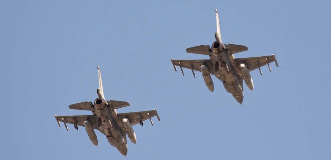 Διελεύσεις μαχητικών αεροσκαφών F-16 και Rafale στις 12:00 πάνω από το Τατόι