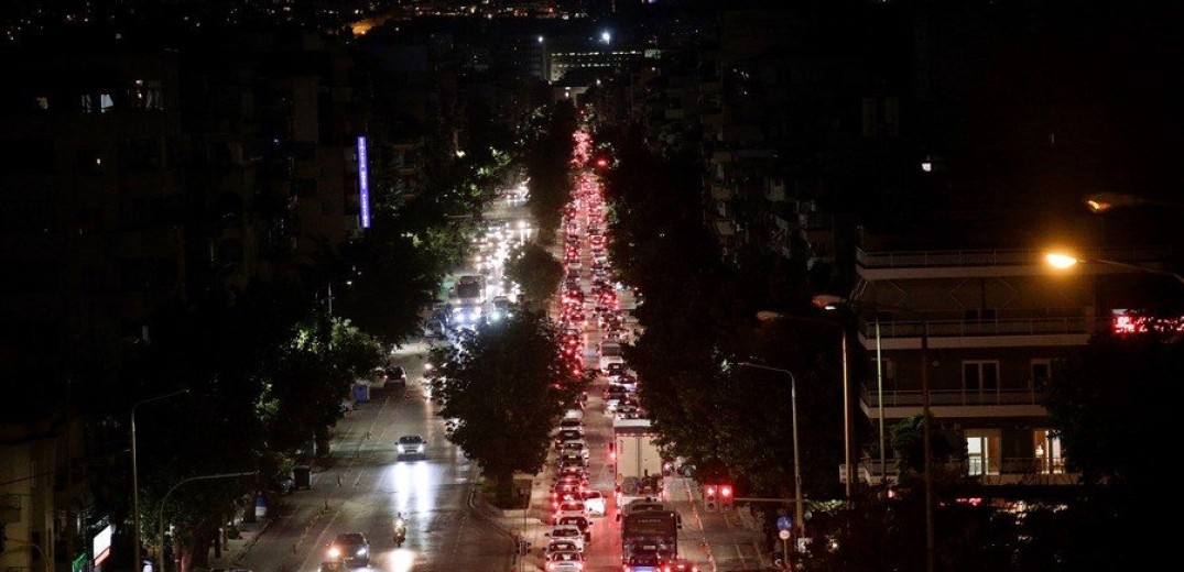 Θεσσαλονίκη: Μποτιλιάρισμα-εφιάλτης σε όλη την πόλη από το σφράγισμα της περιφερειακής για τον Μπαντέρας (φωτ.)