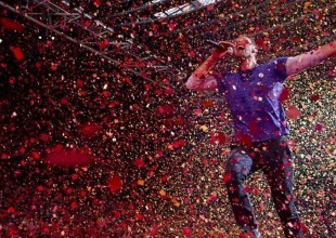 Ο Μητσοτάκης «ανακοίνωσε» τους Coldplay στο ΟΑΚΑ